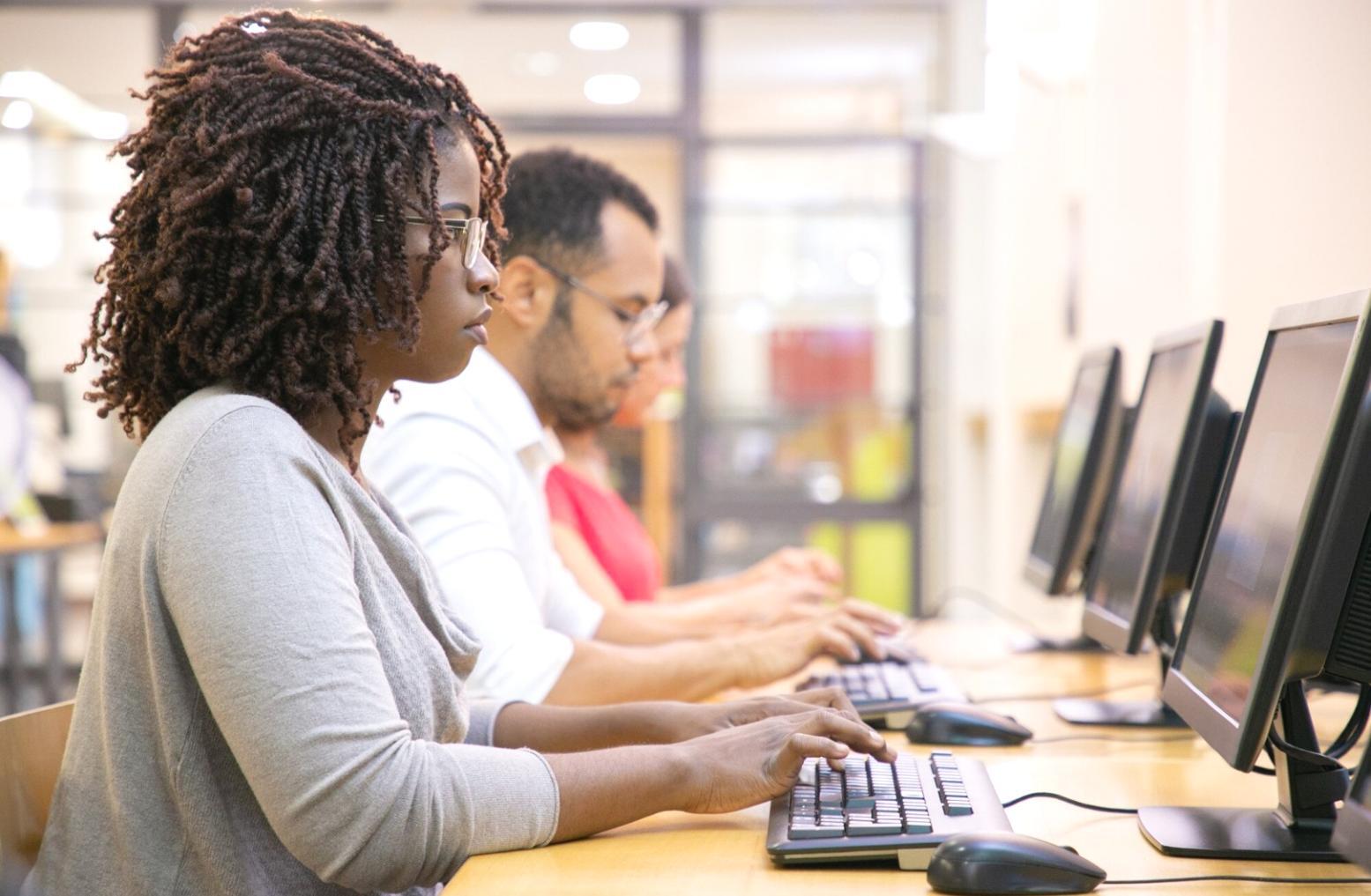 Zusammenarbeit an Budgetautomatisierungs-Features